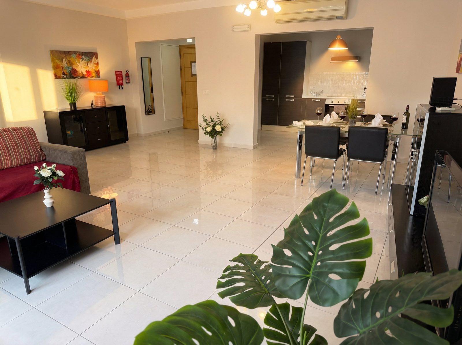 Pendergardens apartment — living room and kitchen