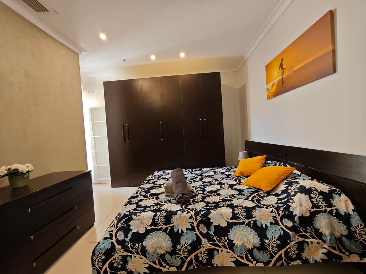 Bedroom with double bed